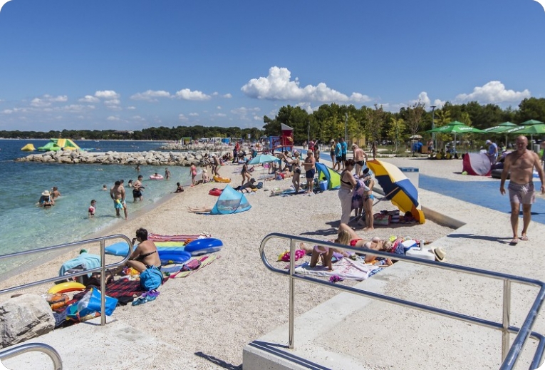 Tko kontrolira red na pulskim plažama tijekom ljeta?-160942