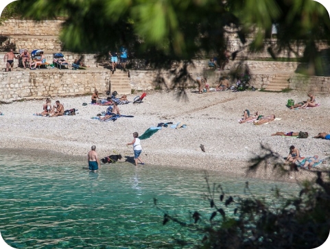 Talijanski državljanin priveden zbog sumnje na iskorištavanje djece za pornografiju-162641