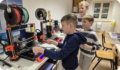 Javni poziv za sudjelovanje na radionicama projekta „Level UP STEM: Istraži, nauči, stvori!“-160245