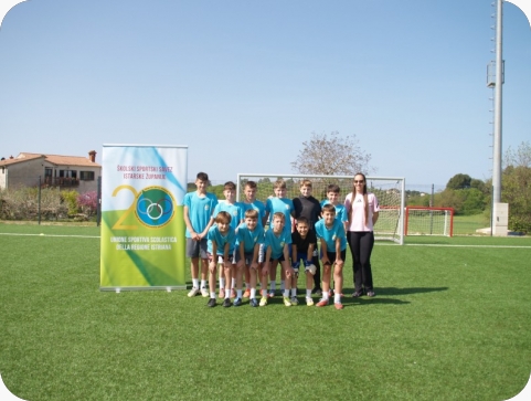 Nogometno zlato učenicima Osnovne škole Vidikovac iz Pule-160005