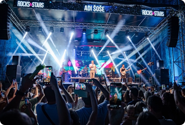 (VIDEO) Čista ljubav između Adija Šoše i publike u Cave Romane-161724