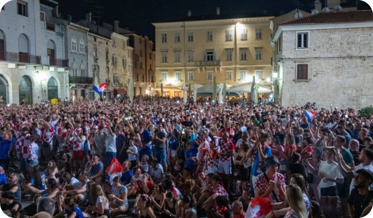 Pula na prepunom Forumu slavila s Vatrenima-161732
