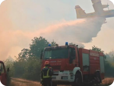 Vatrogasci se borili s više požara diljem Istre, kod Oprtlja i dalje traje zahtjevna intervencija-162561