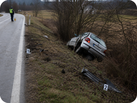 Kod Umaga se automobil prevrnuo na bok, vozačica teško ozlijeđena-161459