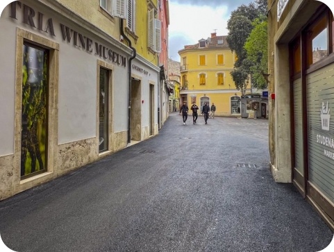 CJENKANJE ZAVRŠILO TUČNJAVOM: Šest Nijemaca i trojica Hrvata potuklo se u trgovini zbog cijene proizvoda-162433