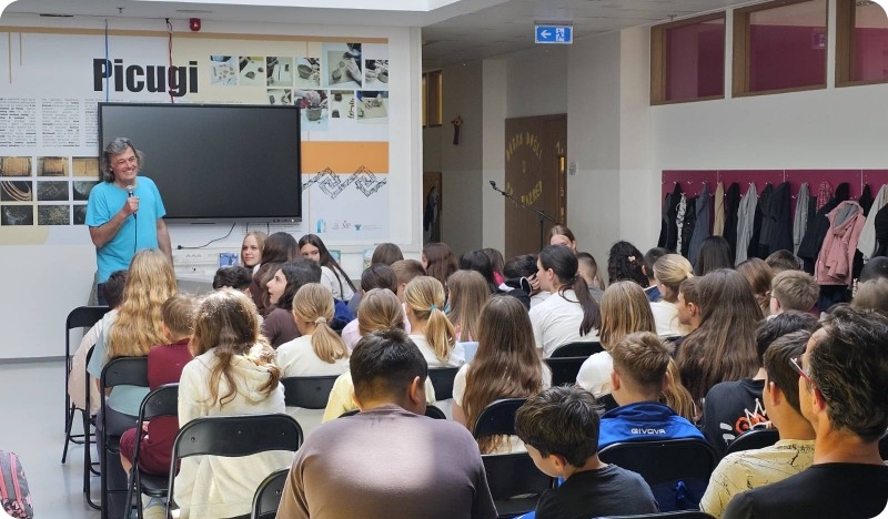 Tajnovito i mistično jutro u OŠ Finida na ‘‘Putevima knjižnice na kotačima’’-160723