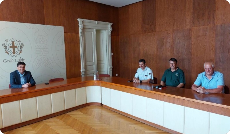 Labin: Zajedničkim snagama staje se na kraj štetama uzrokovanim prodorom divljači u naselja-127130