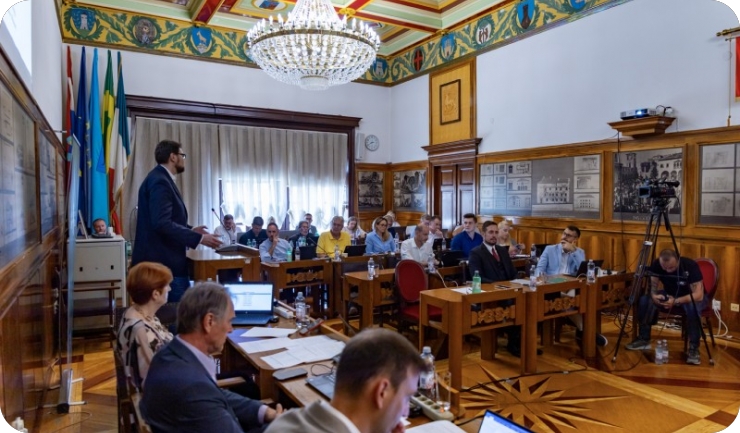 Rebalans pulskog proračuna: Odgođeno groblje, Riva tek nakon nove analize, pomoćnicima bez veće satnice-162490