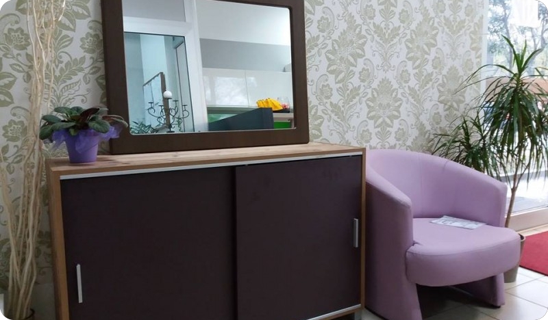 ISTRADOM: Zadnji dan rasprodaje, sve za „malo više nego niš“-73481