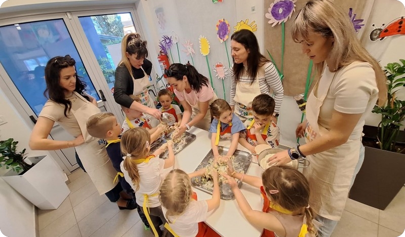 Medulinski vrtićanci učili kuhati po starinski-159957