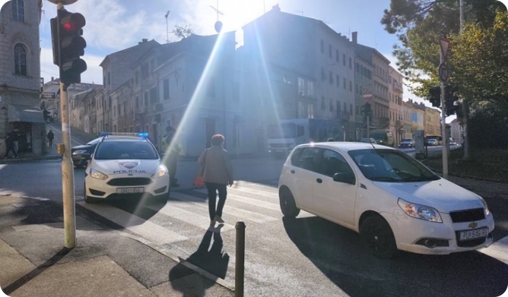 U jučerašnjoj nesreći teško ozlijeđena pješakinja-122134