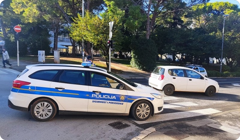 Pula: Oborena pješakinja-122105