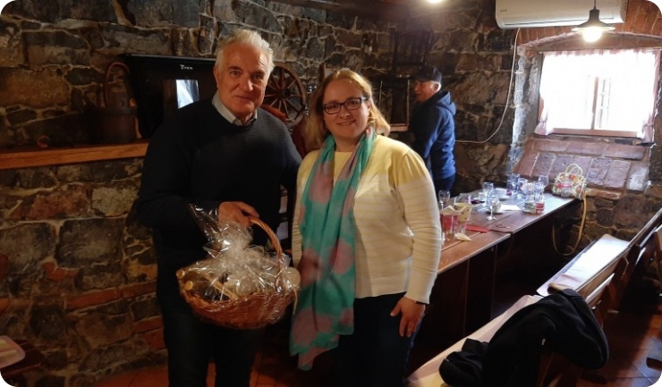 Delegacija Fažane tradicionalno Delnicama poklonila tisuću maslinovih grančica-125978