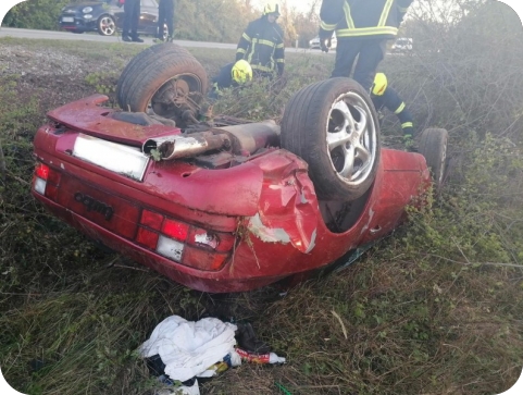 Porscheom se prevrnuo na cesti Vodnjan - Juršići-126450