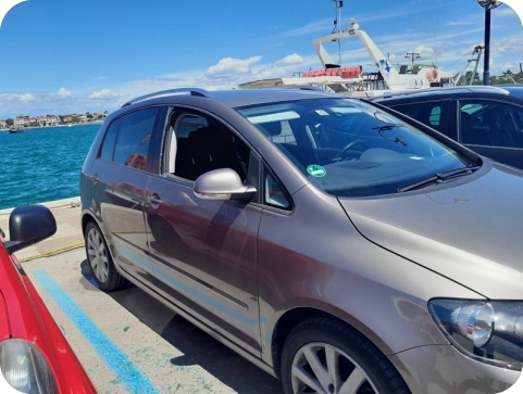 Kaznena prijava za njemačke državljanine koji su pustili 7-mjesečno dijete u autu-127573