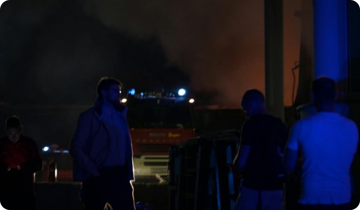 Nakon gotovo 13 sati ugašen požar u Puli, policija utvrđuje uzrok-164153