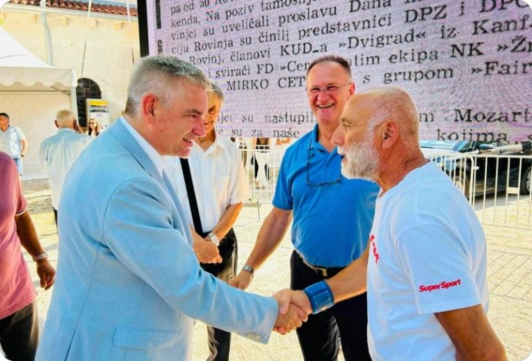 Predstavljena knjiga Žminjsko nogometno stoljeće-163294