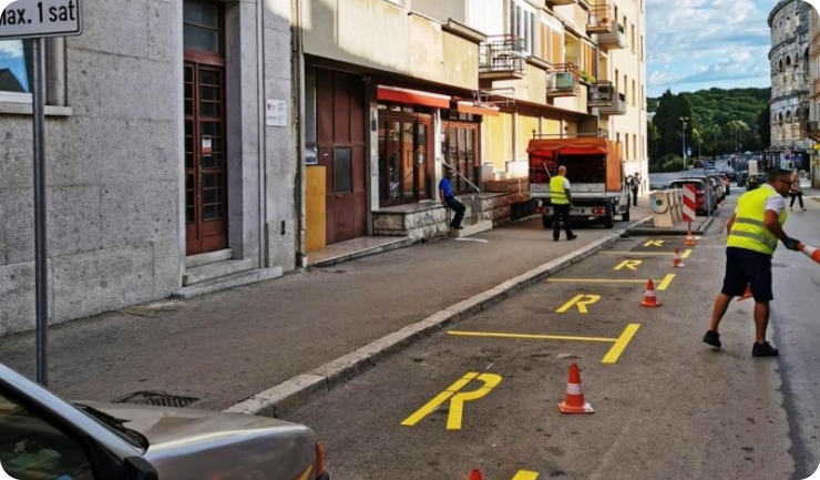 Postavljena 4 parkirališna mjesta u Istarskoj ulici za potrebe pacijenata dječjeg dispanzera-130260