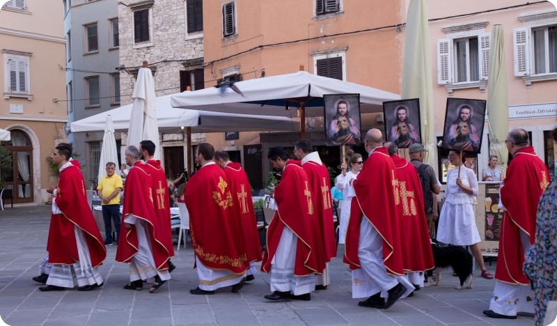 Pulska procesija i građanska regresija-137880