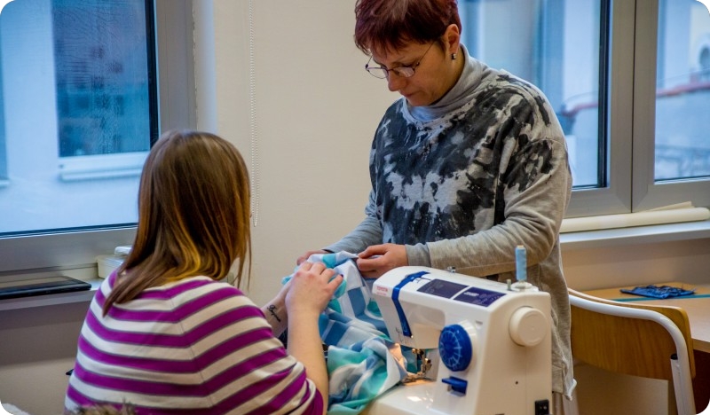 Putopriča ‘‘Pozdrav iz Norveške’‘, tečaj krojenja i šivanja, predavanje “Prehrana djece”...-142696