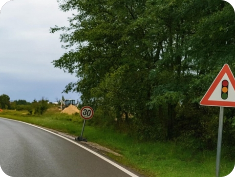 Kaos na cesti Vodnjan – Divšići: semafora nema, a znakovi i dalje stoje (VIDEO)-155345