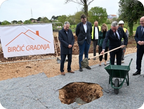 U Puli položen kamen temeljac za izgradnju višestambene zgrade iz Programa POS-a-159851