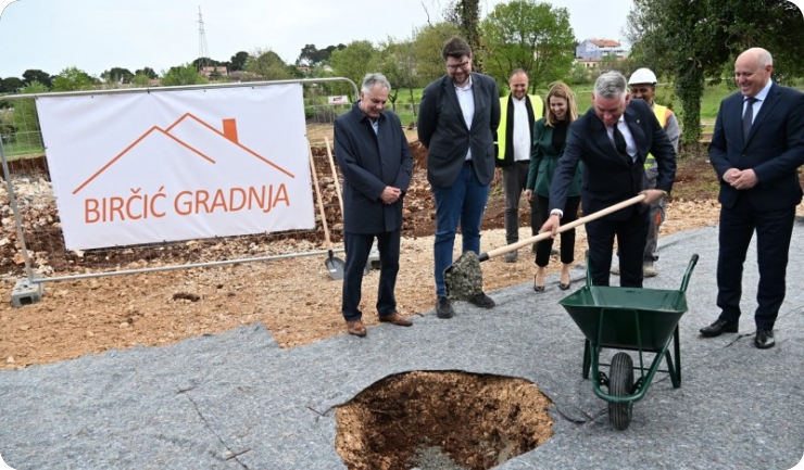U Puli položen kamen temeljac za izgradnju višestambene zgrade iz Programa POS-a-159851