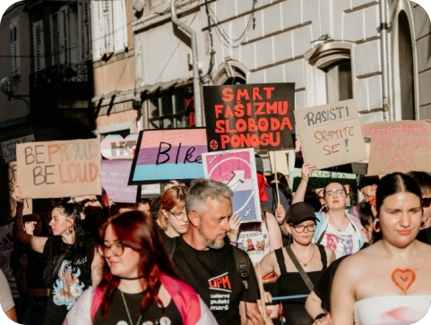Poruke ljubavi nadjačale isključivost i mržnju s društvenih mreža-161566