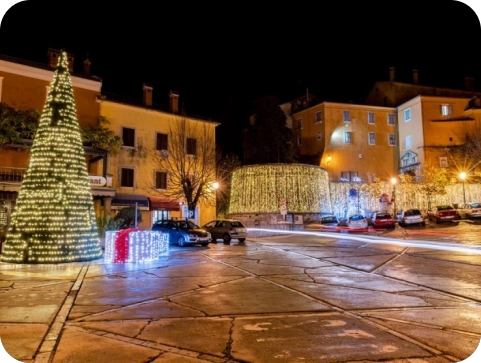 Kreće ukrašavanje gradskih ulica u Labinu-141256