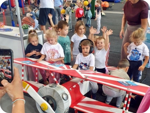 Mala krila, veliki snovi: istarski aeroklubovi ponovno razveselili najmlađe na Sport Festu-164423