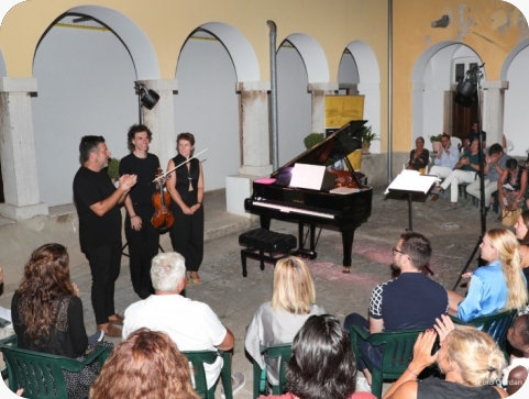 U franjevačkom samostanu u Rovinju nastupio violist Marko Genera i pijanistica Marija Grazio-138467