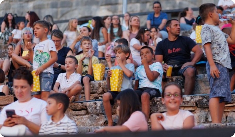 Pljesak djece u Areni, filmaši podijelili dojmove s publikom, počinje Pula PRO-162068