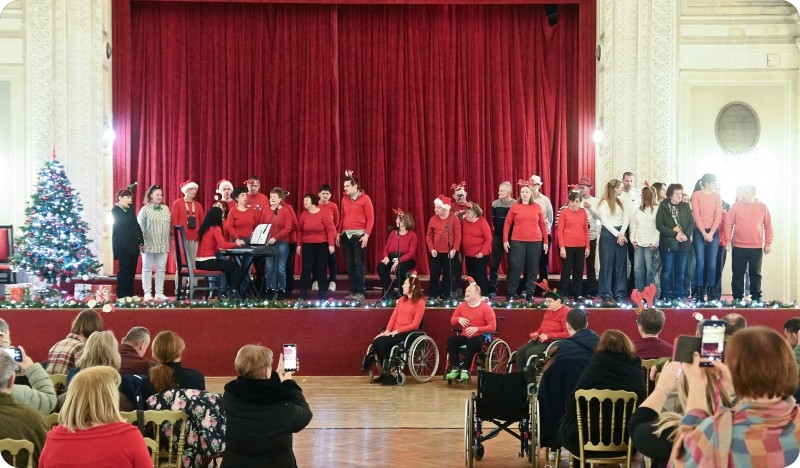 „Božićni zvuci“ ispunili Dom hrvatskih branitelja u Puli-157299