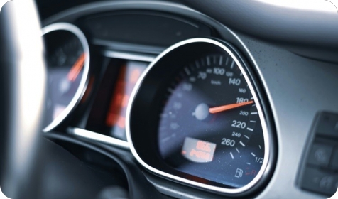 Divljao po cesti preko 220 km/h pa onda još i objavio snimku na društvenoj mreži-164166