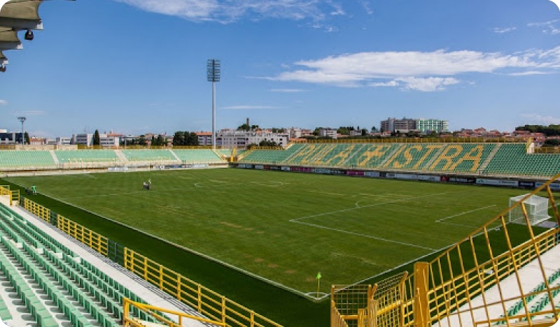 Započinje zamjena umjetnog travnjaka na Gradskom stadionu Aldo Drosina-132763