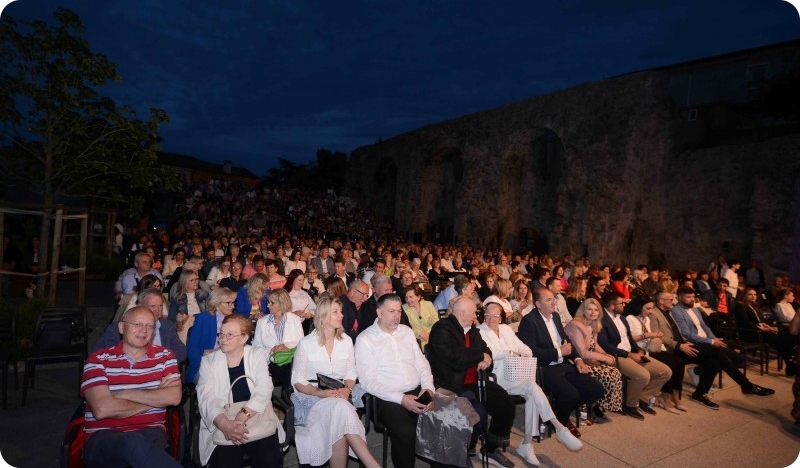 Otvoren Festival Melodije Istre i Kvarnera, a danas stiže u Pulu!-161182