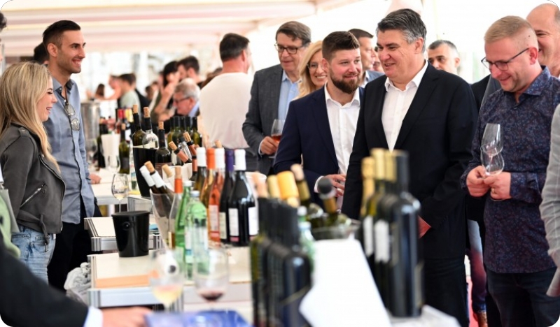 Predsjednik Milanović sudjelovao na manifestaciji “Bela nedeja” u Kastvu-130918