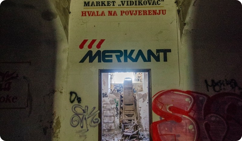 Bivši discount na Vidikovcu, još jedno ruglo grada u rukama je Istria Real Estate, vlasnika Robne kuće Pula-160043