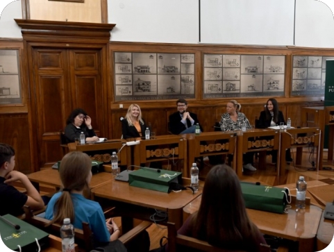 Učenici s gradonačelnikom Grbinom razgovarali o poboljšanjima u školama i novim sadržajima za mlade-164419