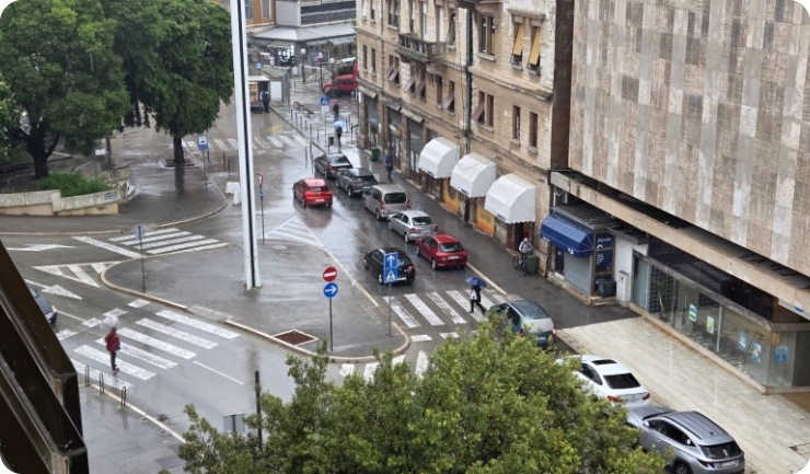 Radovi u Dalmatinovoj odgođeni zbog vremena. Autobusne linije 4 i 4a voze uobičajeno-160387