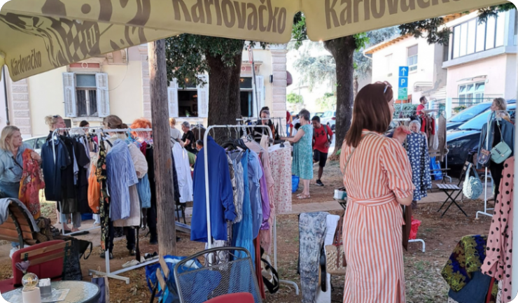 Armaron u parku Ozad Arene: Prodaj, kupi i razmijeni!-138731