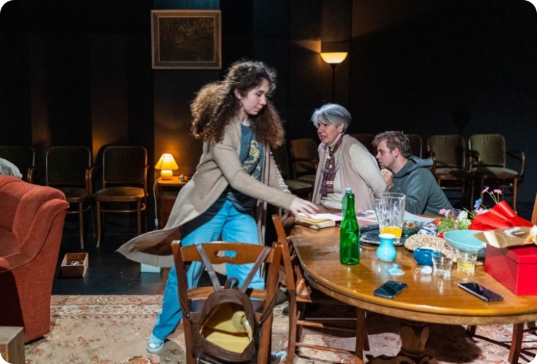 Nove izvedbe “Drage Jelene Sergejevne”, teatar sjena i jazz spektakl sljedećeg tjedna u INK-u-158180