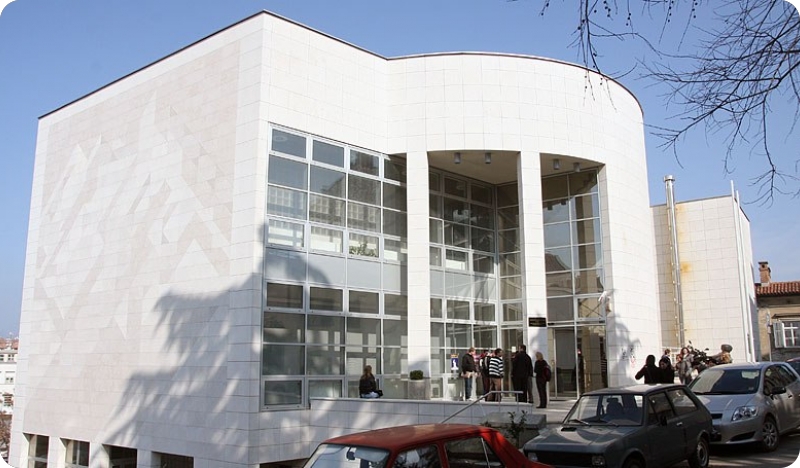 Pogledajte slobodna mjesta za upis na prediplomske studije FET-a-70283