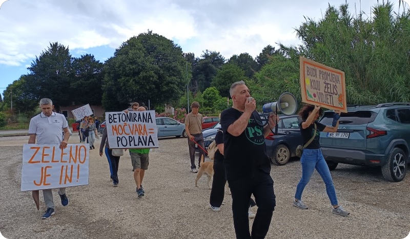 Građani i aktivisti šetali za Pragrande: “Zeleno srce Pule ne smije nestati pod asfaltom” - VIDEO-161168