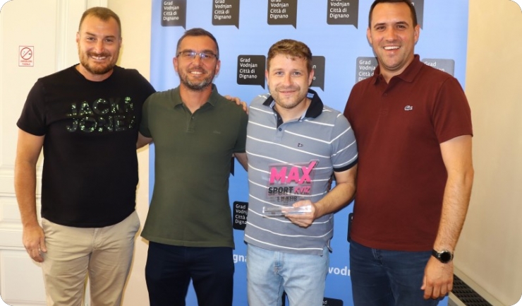 Gradonačelnik Vodnjana primio prvake nogometnog MAXSport kviza, ekipu “Pere” iz Vodnjana-161264