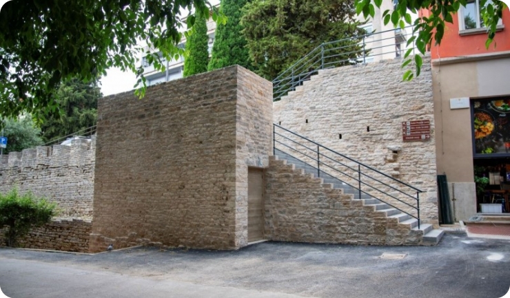 Dovršena obnova kule i javnog WC-a na Giardinima-153484