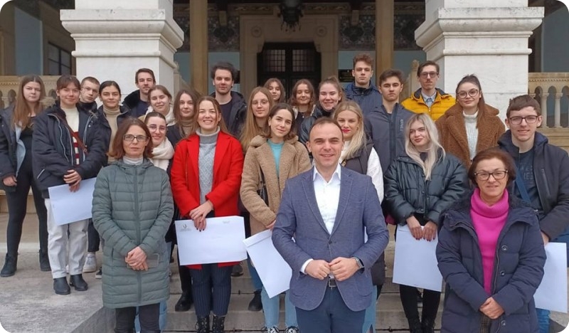 Poreč: Milijun kuna godišnje za stotinjak učeničkih i studentskih stipendija-133419