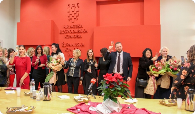 Predblagdanski susret poslovnih žena u Puli donio poruke podrške, ravnopravnosti i razvoja-157380