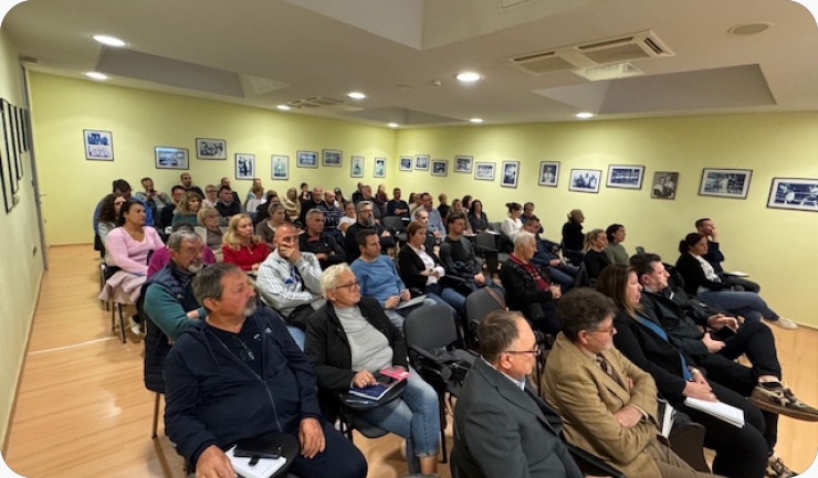 Sportski djelatnici Pule i Istre učili o poslovanju sportskih organizacija-156332