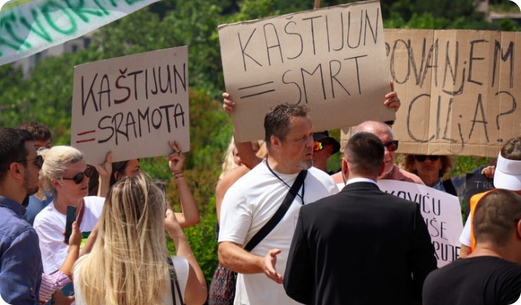 Prosvjednici zbog Kaštijuna dočekali premijera Plenkovića na otvorenju Centra za starije osobe u Medulinu-161331